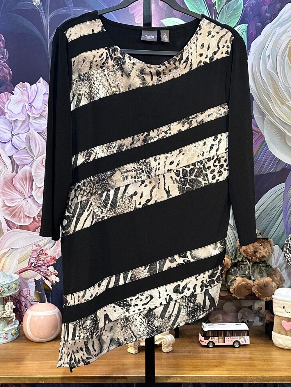 Chico's Travelers Collection 2 Animal Print Asymmetric Hem Tunic Statement Glam